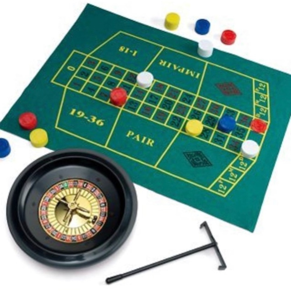 Roulette set NWOT